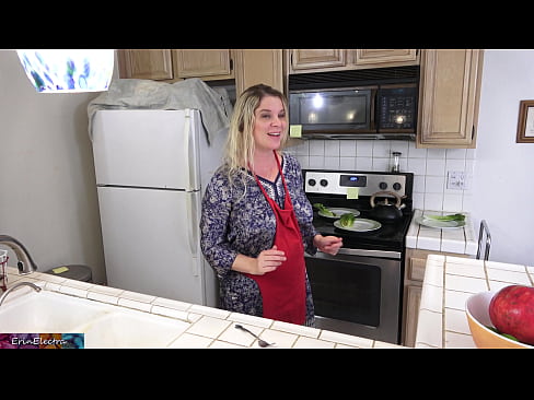 ❤️ Belle-mère qui le traie dans la cuisine avant son rendez-vous. ❤️❌ Porno juste at fr.zoomporno.ru ﹏